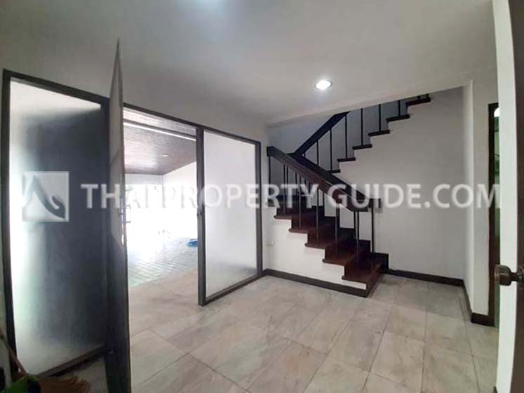 House with Shared Pool in Sukhumvit 
